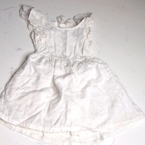 3T beautiful white dress